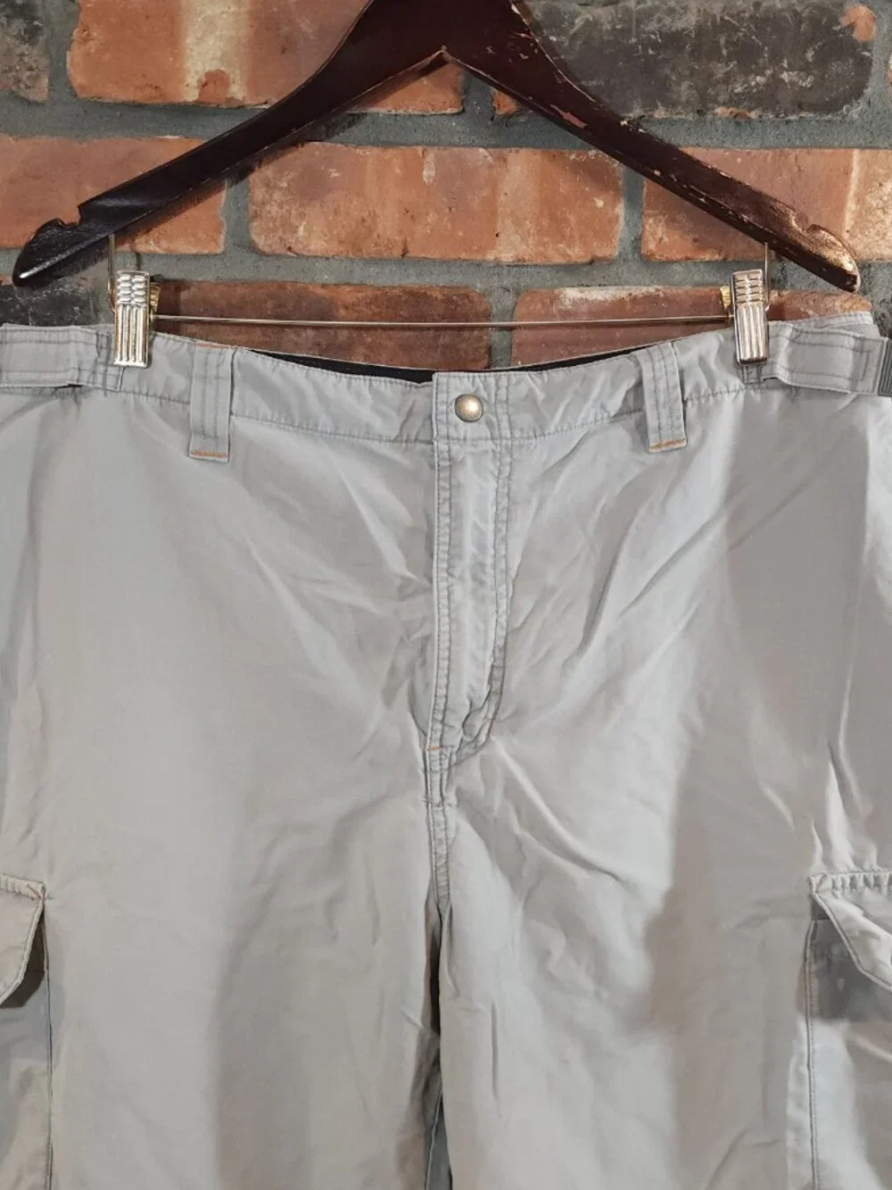 Vintage Old Navy Cargo Shorts in Gray Y2K Gorpcore Utility Casual Summer Men's L